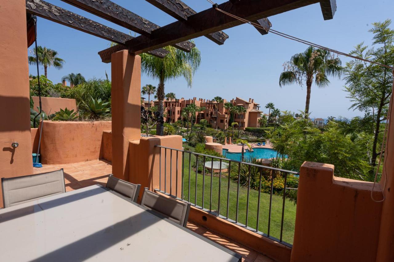 El Sol Sotoserena 2 Bedroom Apartment Estepona Luaran gambar