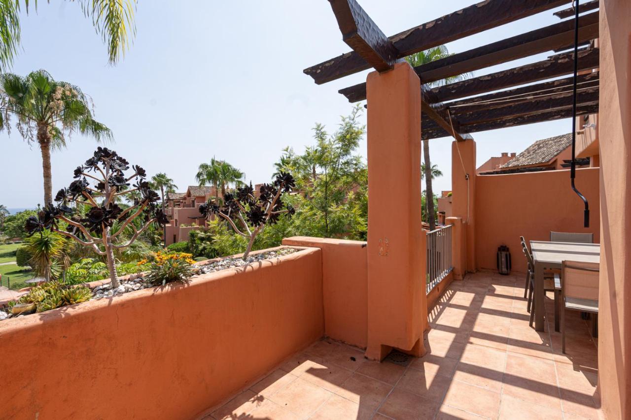 El Sol Sotoserena 2 Bedroom Apartment Estepona Luaran gambar