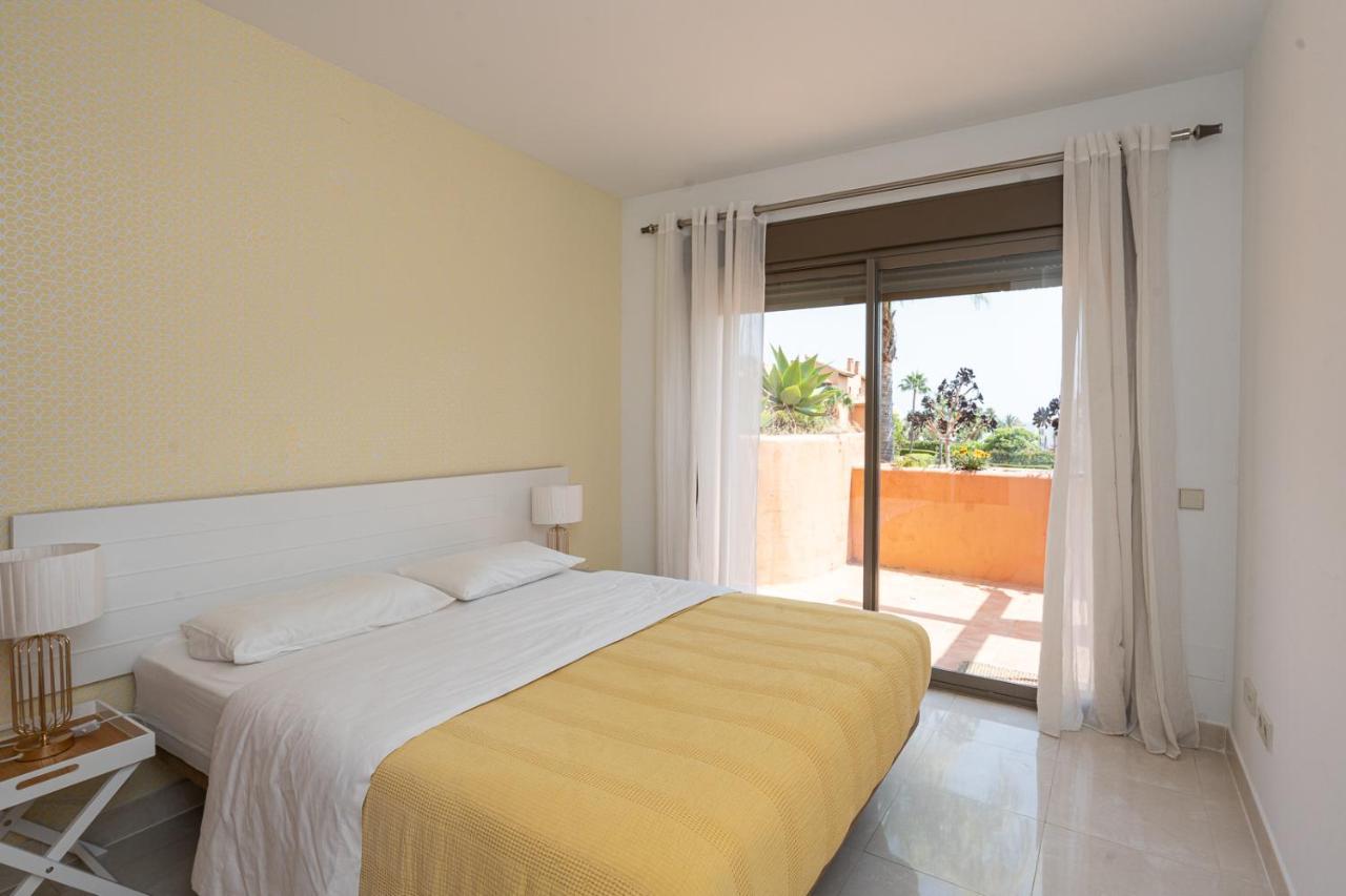 El Sol Sotoserena 2 Bedroom Apartment Estepona Luaran gambar